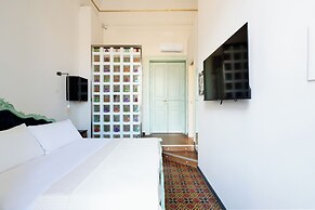 Holiday Lux Boutique Room