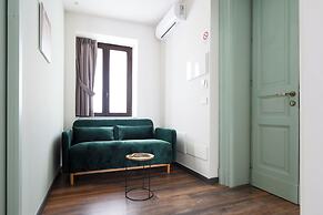 Holiday Lux Boutique Room