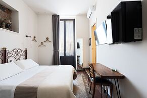 Holiday Lux Boutique Room