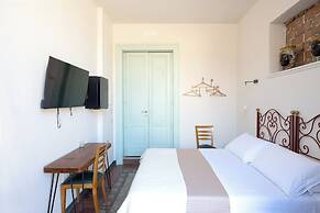 Holiday Lux Boutique Room