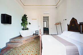 Holiday Lux Boutique Room