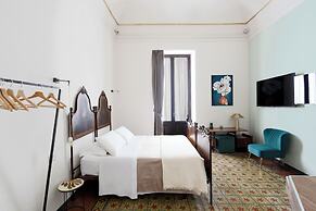 Holiday Lux Boutique Room