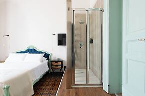 Holiday Lux Boutique Room