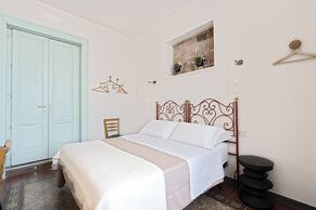 Holiday Lux Boutique Room