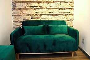 Holiday Lux Boutique Room