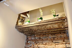 Holiday Lux Boutique Room