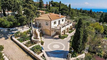 Villa Lithos in Paxi