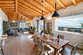 Villa Lithos in Paxi