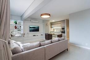 Excelente Cobertura Jurerê com Jacuzzi