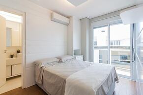 Excelente Cobertura Jurerê com Jacuzzi