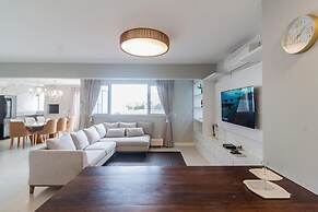 Excelente Cobertura Jurerê com Jacuzzi