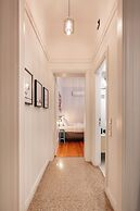 Historic 2BR Oasis in Kolonaki