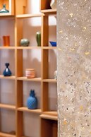 Historic 2BR Oasis in Kolonaki