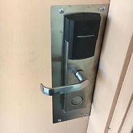 NASSAU HOLIDAY MOTEL