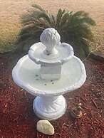 NASSAU HOLIDAY MOTEL