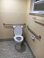 NASSAU HOLIDAY MOTEL