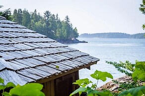 Tofino Oceanfront Hotel Suite