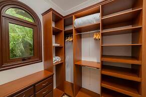 - Casa Zafiro 7 Bedrooms Private Pool