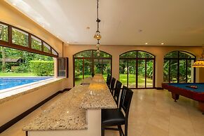 - Casa Zafiro 7 Bedrooms Private Pool