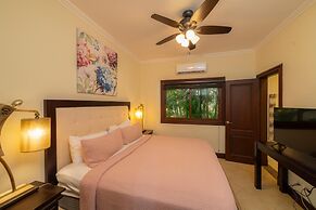 - Casa Zafiro 7 Bedrooms Private Pool