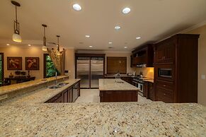 - Casa Zafiro 7 Bedrooms Private Pool