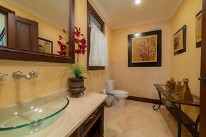 - Casa Zafiro 7 Bedrooms Private Pool