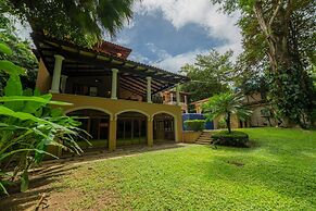 - Casa Zafiro 7 Bedrooms Private Pool