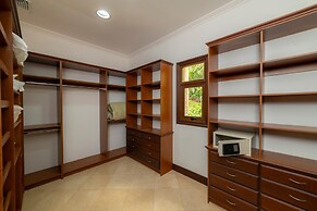 - Casa Zafiro 7 Bedrooms Private Pool