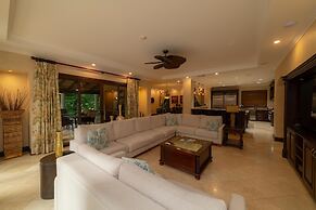 - Casa Zafiro 7 Bedrooms Private Pool