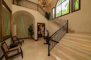 - Casa Zafiro 7 Bedrooms Private Pool
