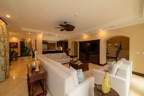 - Casa Zafiro 7 Bedrooms Private Pool