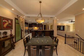 - Casa Zafiro 7 Bedrooms Private Pool