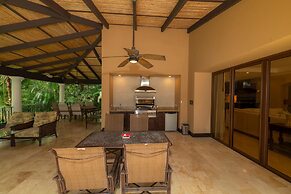 - Casa Zafiro 7 Bedrooms Private Pool