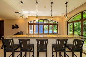 - Casa Zafiro 7 Bedrooms Private Pool