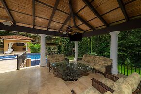 - Casa Zafiro 7 Bedrooms Private Pool