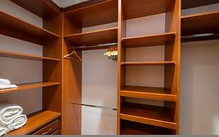 - Casa Zafiro 7 Bedrooms Private Pool