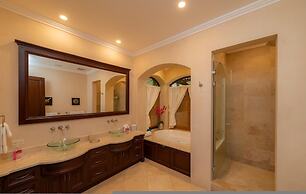 - Casa Zafiro 7 Bedrooms Private Pool