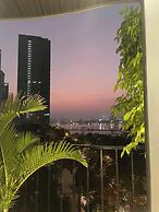 Luxe Paradise Suites Hotel  To Ngoc Van