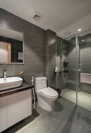 Luxe Paradise Suites Hotel  To Ngoc Van