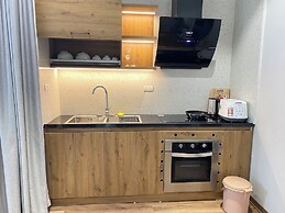 Luxe Paradise Suites Hotel  To Ngoc Van