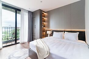 Luxe Paradise Suites Hotel  To Ngoc Van