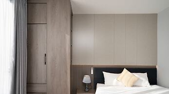 Luxe Paradise Suites Hotel  To Ngoc Van