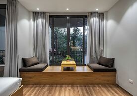 Luxe Paradise Suites Hotel  To Ngoc Van