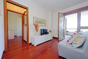 Modern Flat with terrace near Eataly