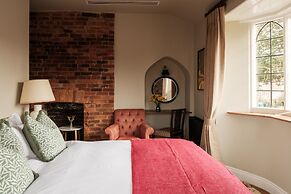 The Manor House Inn