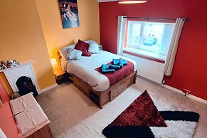 Swansea Serenity Retreat-3 bed House-large Garden