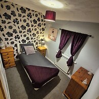 Swansea Serenity Retreat-3 bed House-large Garden