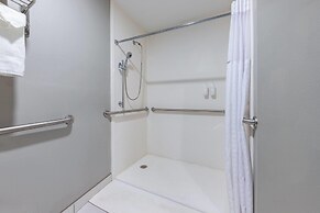 Super 8 BY Wyndham Lubbock Airport
