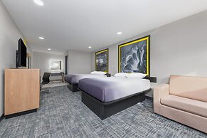 Super 8 BY Wyndham Lubbock Airport