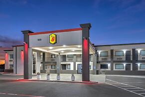 Super 8 BY Wyndham Lubbock Airport